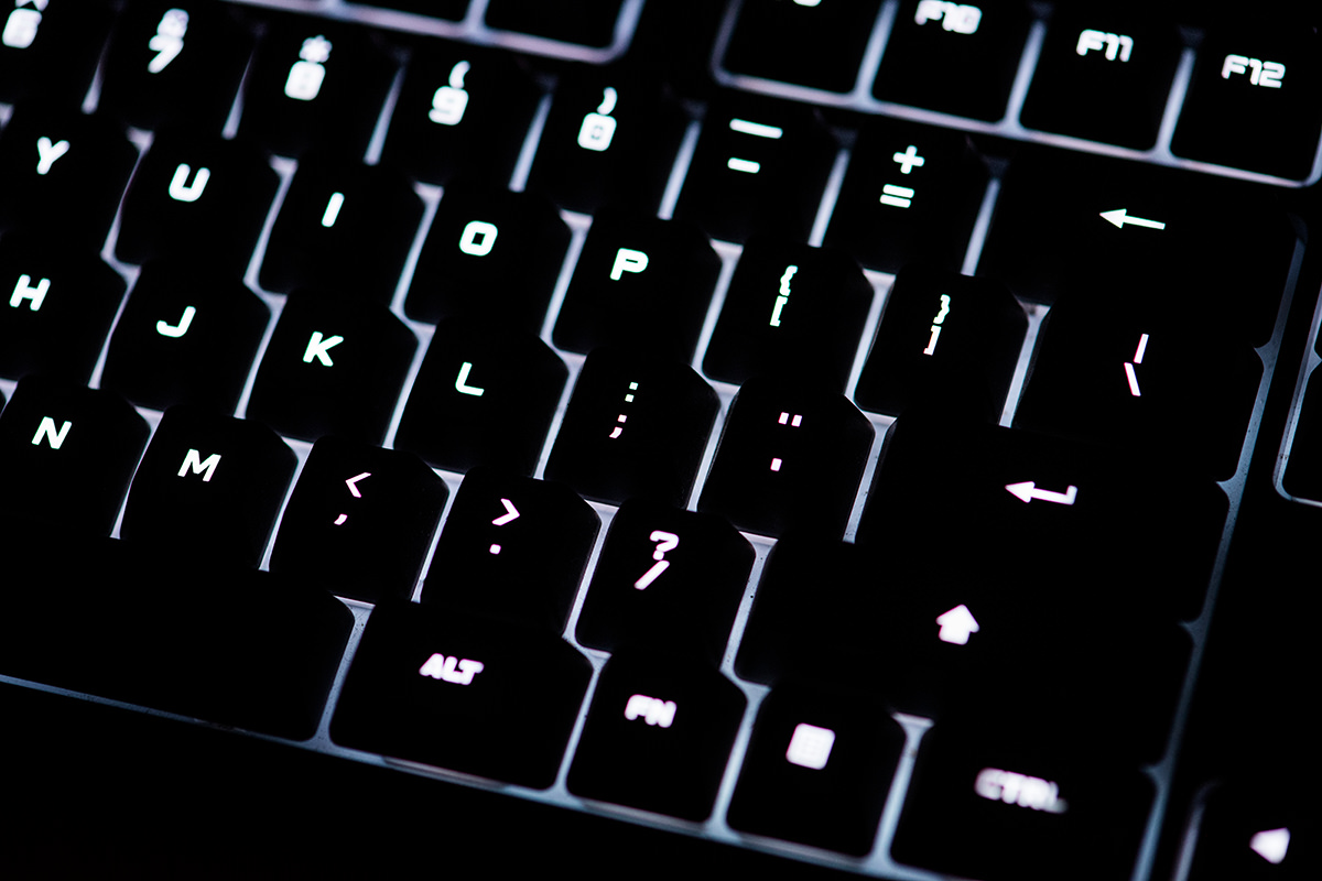 折りたたみ式ゲーミングキーボードレビュー｜省スペースでも快適タイピング