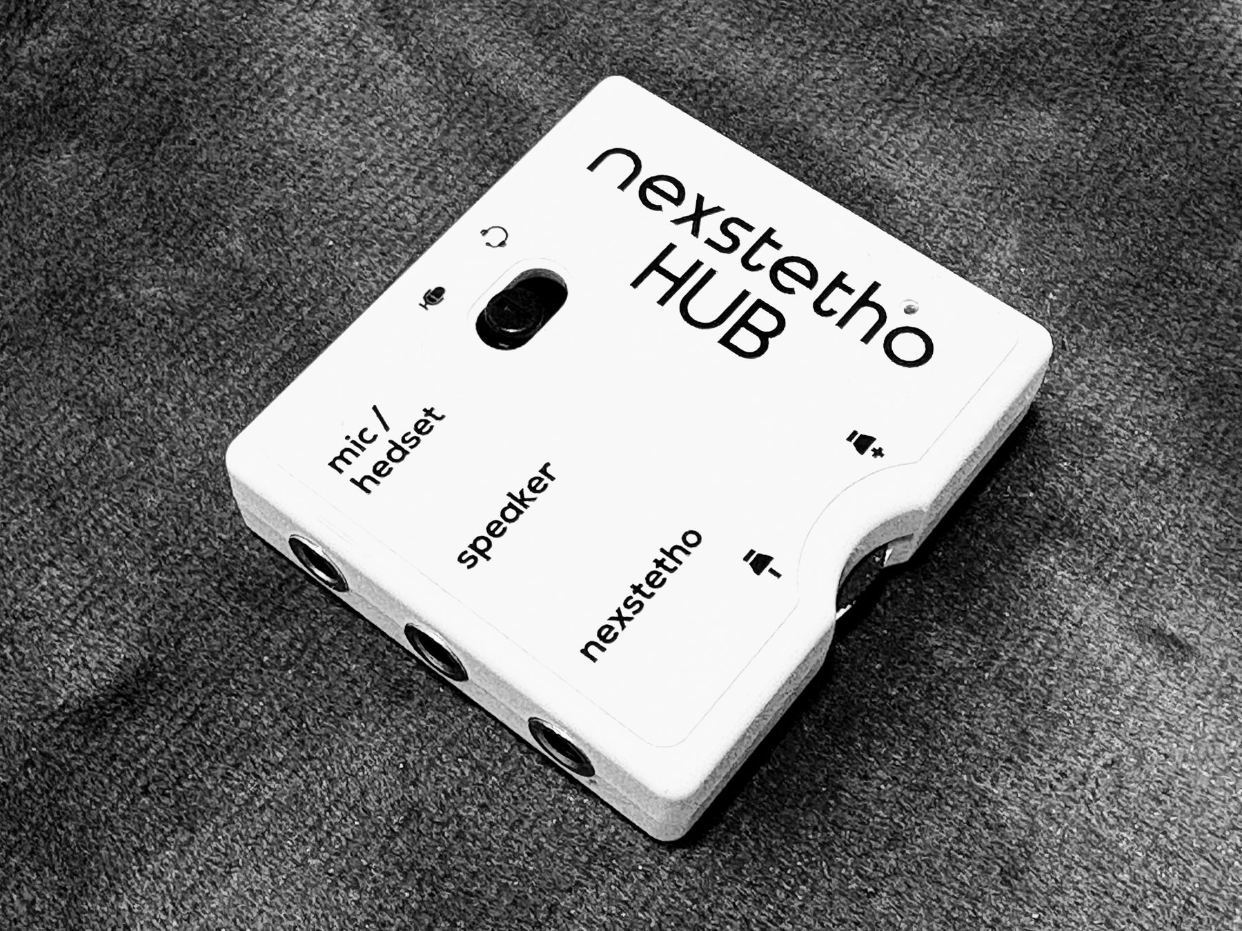 オンライン診療に「対面と同じ」遠隔聴診体験を―シェアメディカル、新製品「Nexstetho HUB」を発表