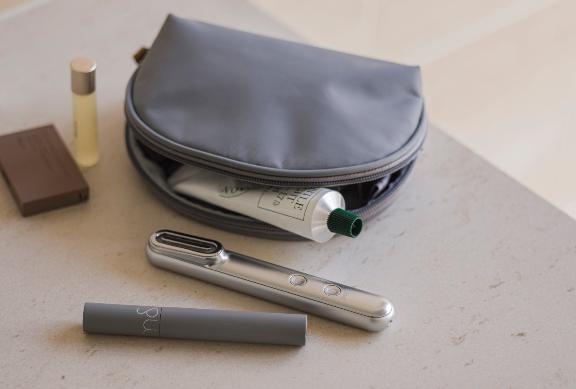 【GRAPHT】理想のデスク環境を実現するモニターアーム『Aero』シリーズとデスクプレートを11月14日（金）発売