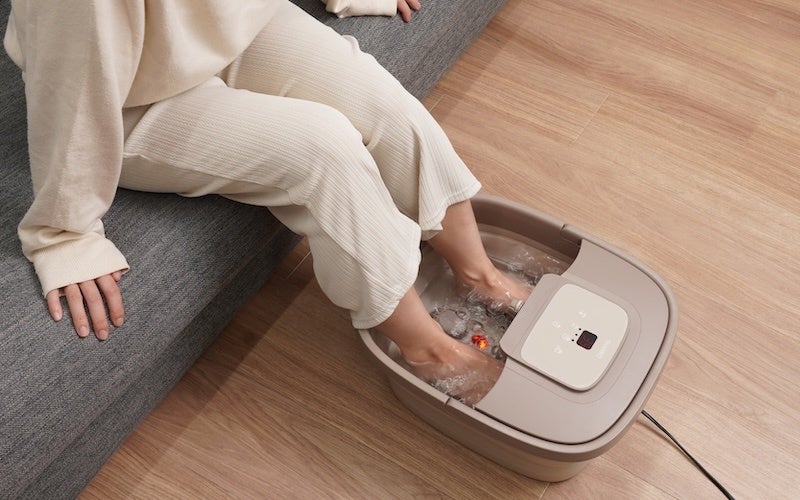 ディズニーストアと「Victor」の共同企画、ディズニーキャラクターの「ミッキーマウス」と「ベイマックス」をデザインしたワイヤレスヘッドホン（計2モデル）を発売