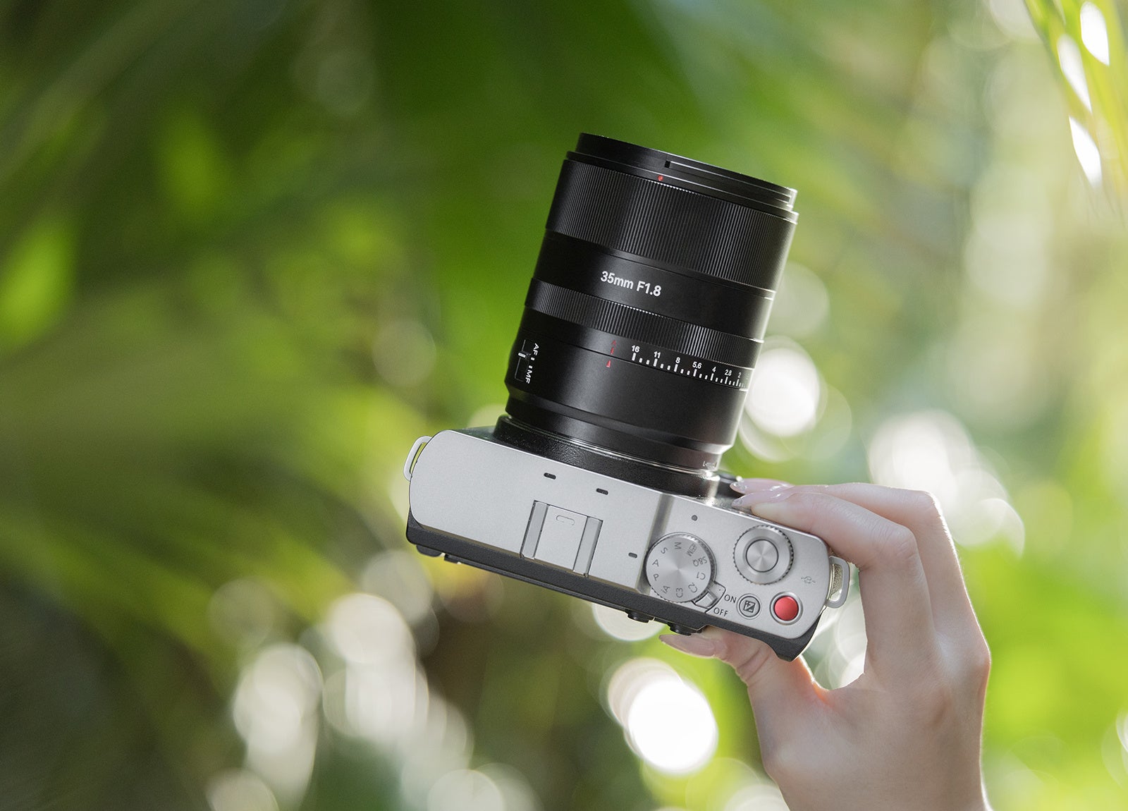 異業種交流イベント「黒崎SYNC」にてSASSEN＆Cyber KASSENを実施戦略を練り、声を掛け合う参加者たち ― 企業間の垣根を超えた“共闘”が実現【八幡西区役所】