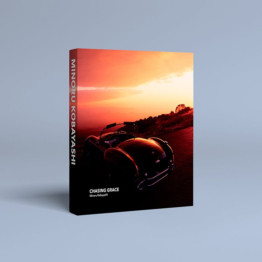 名車の美しさを追い求めた半世紀 小林稔氏の写真集“CHASING GRACE”を発売