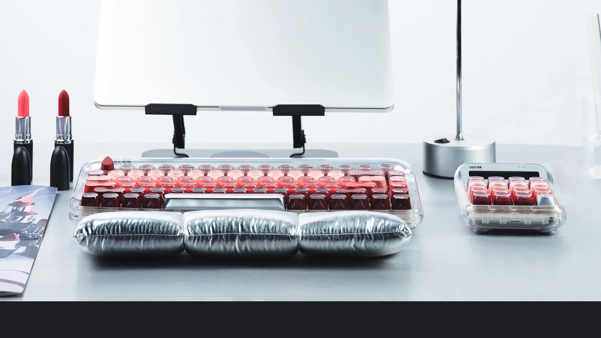 三陽合同会社、Lofree DOTシリーズの新色：Lipstickキーボード＆テンキーパッドの日本国内販売開始