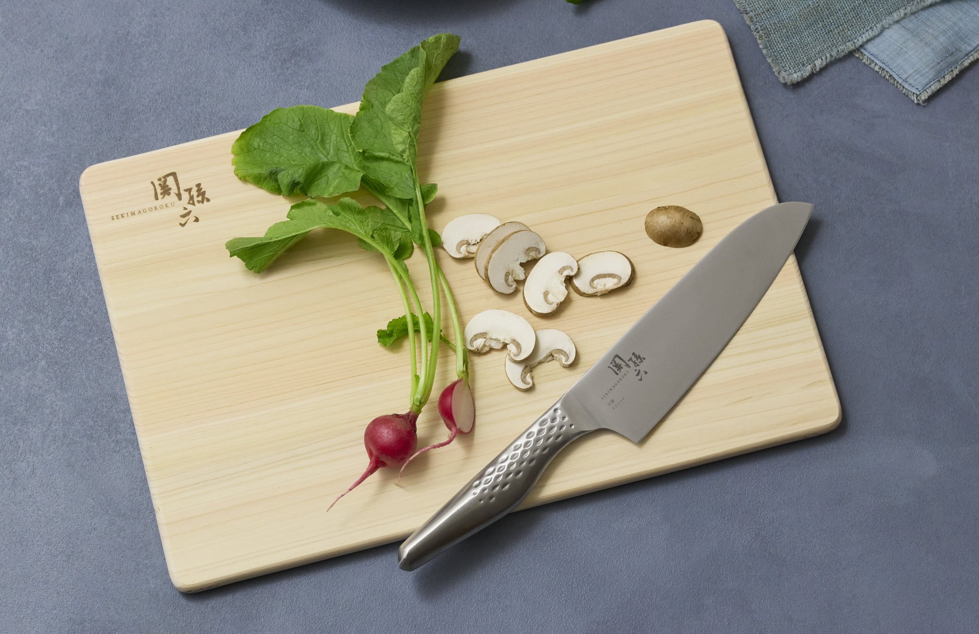 快適な切り心地と使いやすいサイズ感 関孫六から国産の軽量桧まな板が新登場！2月24日（火）より発売開始
