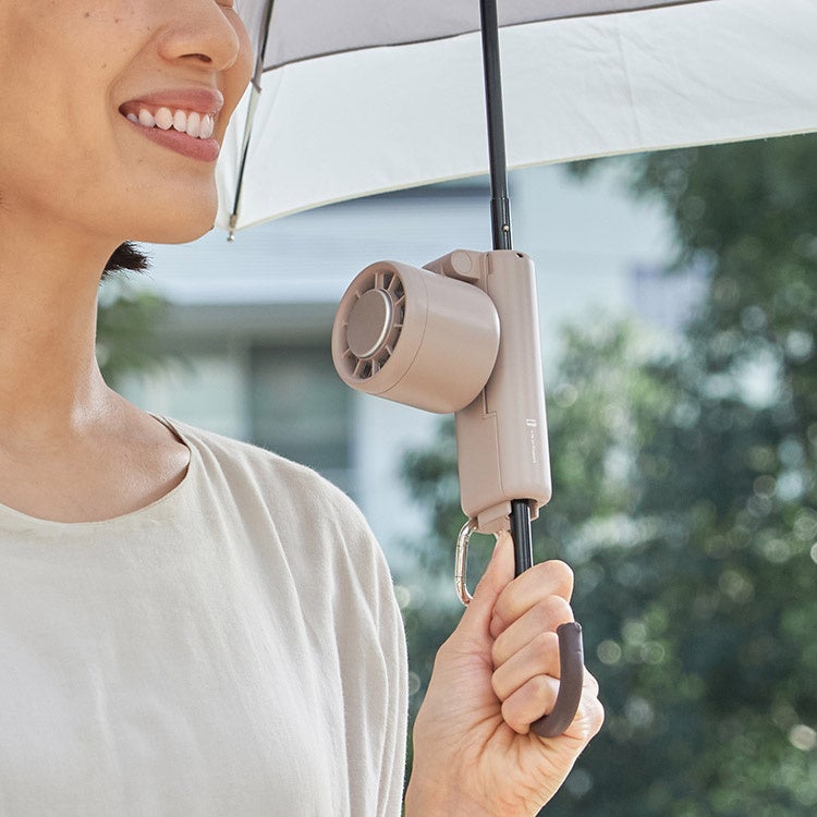 日傘に装着して片手はフリー！累計販売台数10万台超の人気商品に冷却プレートをプラスした「ペルチェ冷却機能日傘ファン カラビナ付」がLife on Productsから新発売