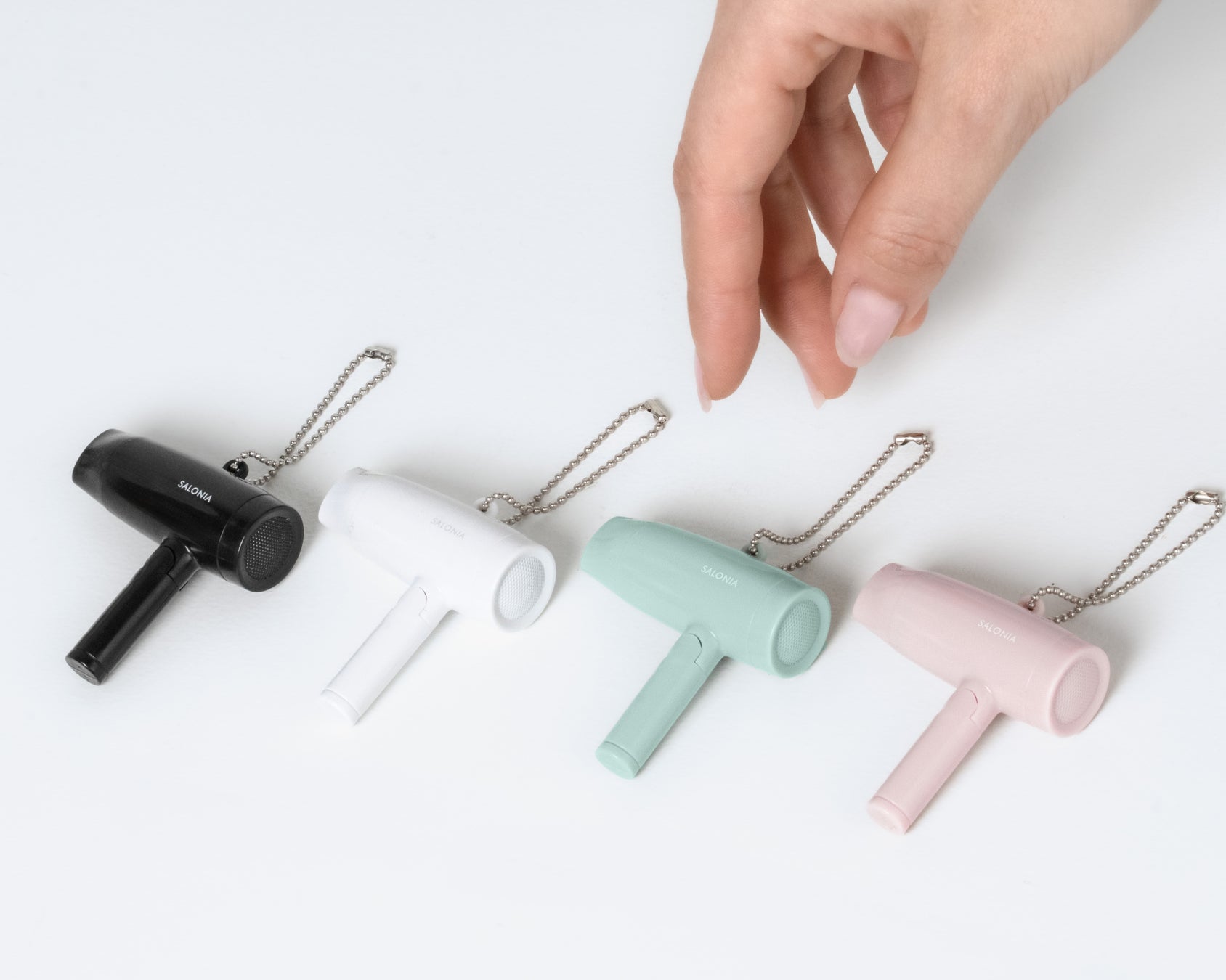 複数の再生機器の切り替えがリモコンでスムーズに。ディスプレイ1台で映画やゲームを楽しめるHDMI切替器を新発売