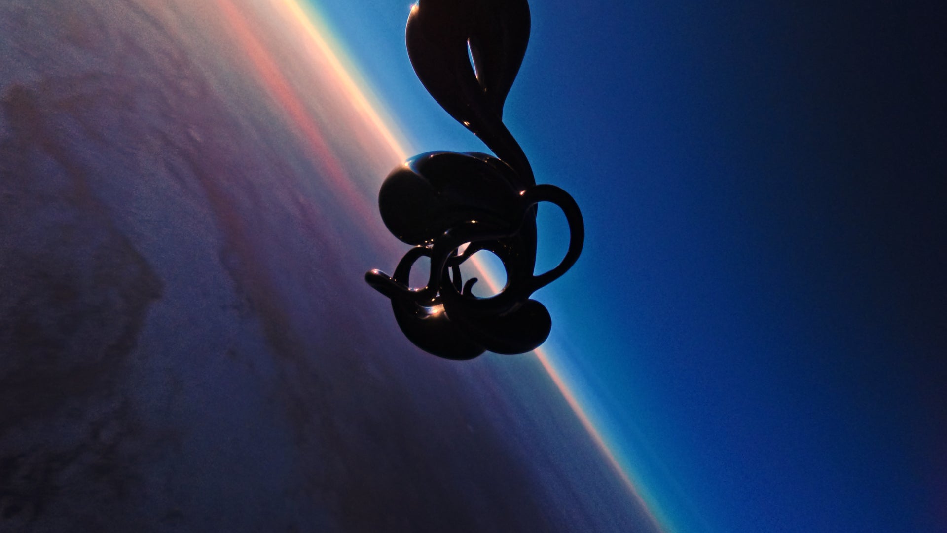 エレコムが支援する宇宙を舞台にしたアートプロジェクト「宙漆プロジェクト」で弊社ナトリウムイオンモバイルバッテリーが成層圏での電源供給に成功