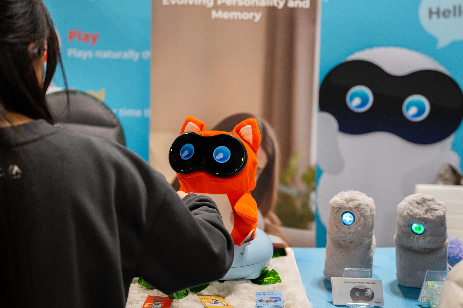 掃除のプロが、日本の家のために開発した約1.2kgのコードレス掃除機