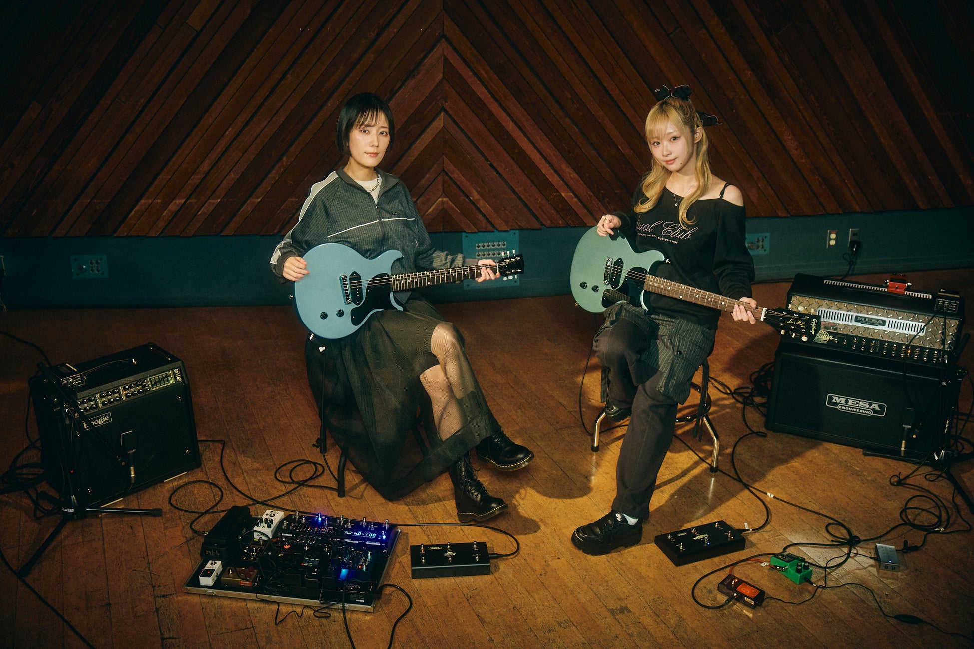 気鋭のアーティストが話題のアニメ公式コラボ・ギターの魅力を紐解く！