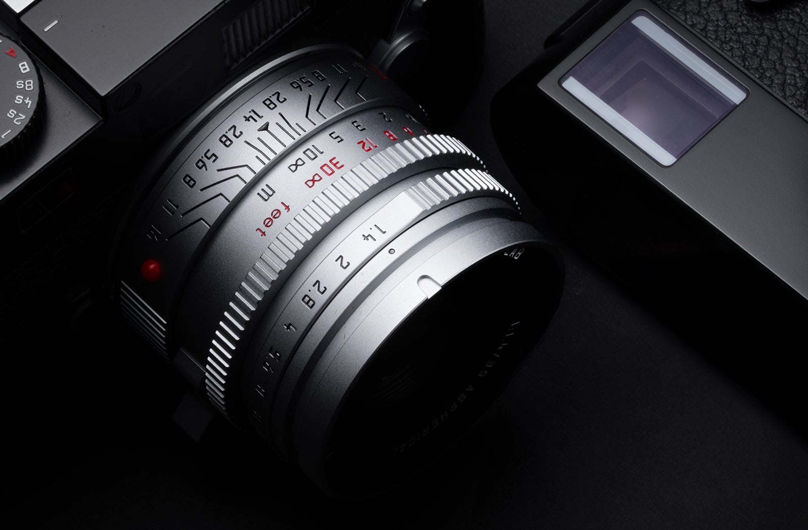 伝説的な35mmを、いまの撮影体験へ。LIGHT LENS LAB「M 35mm f/1.4 A.A. “11873” ー “周A.A.”」とE46 UVレンズフィルター 販売開始
