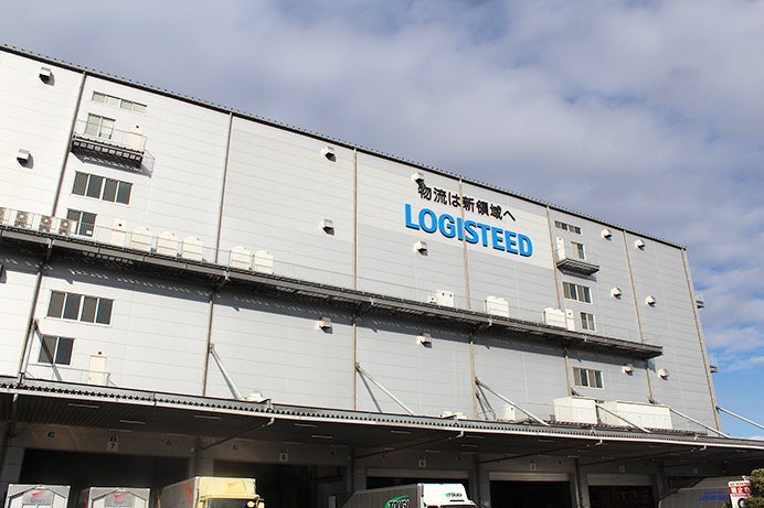 導入事例：物流センター内のアクセスポイントをバッファロー製品で統一。マテハン機器や端末の安定通信を実現。