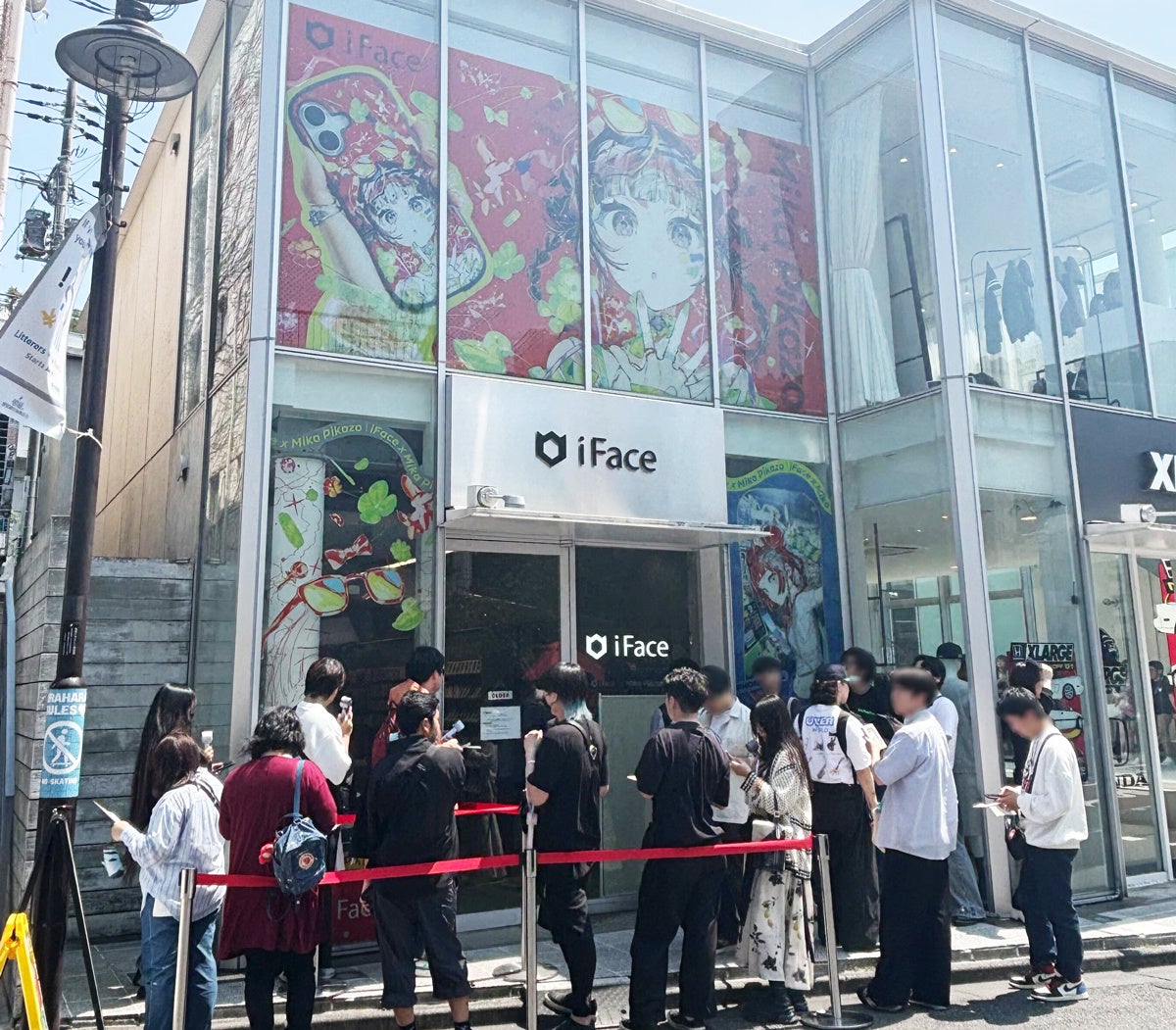 iFace ×人気イラストレーターMika Pikazoコラボ記念サイン会にファン殺到　原宿店に長蛇の列