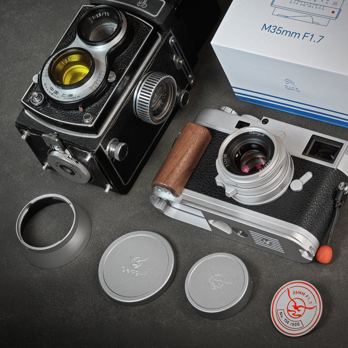 世界限定500本。クラシカルな佇まいと35mm F1.7の軽やかな描写を楽しむ「Seagull M35mm F1.7 ライカM Silver Limited」発売
