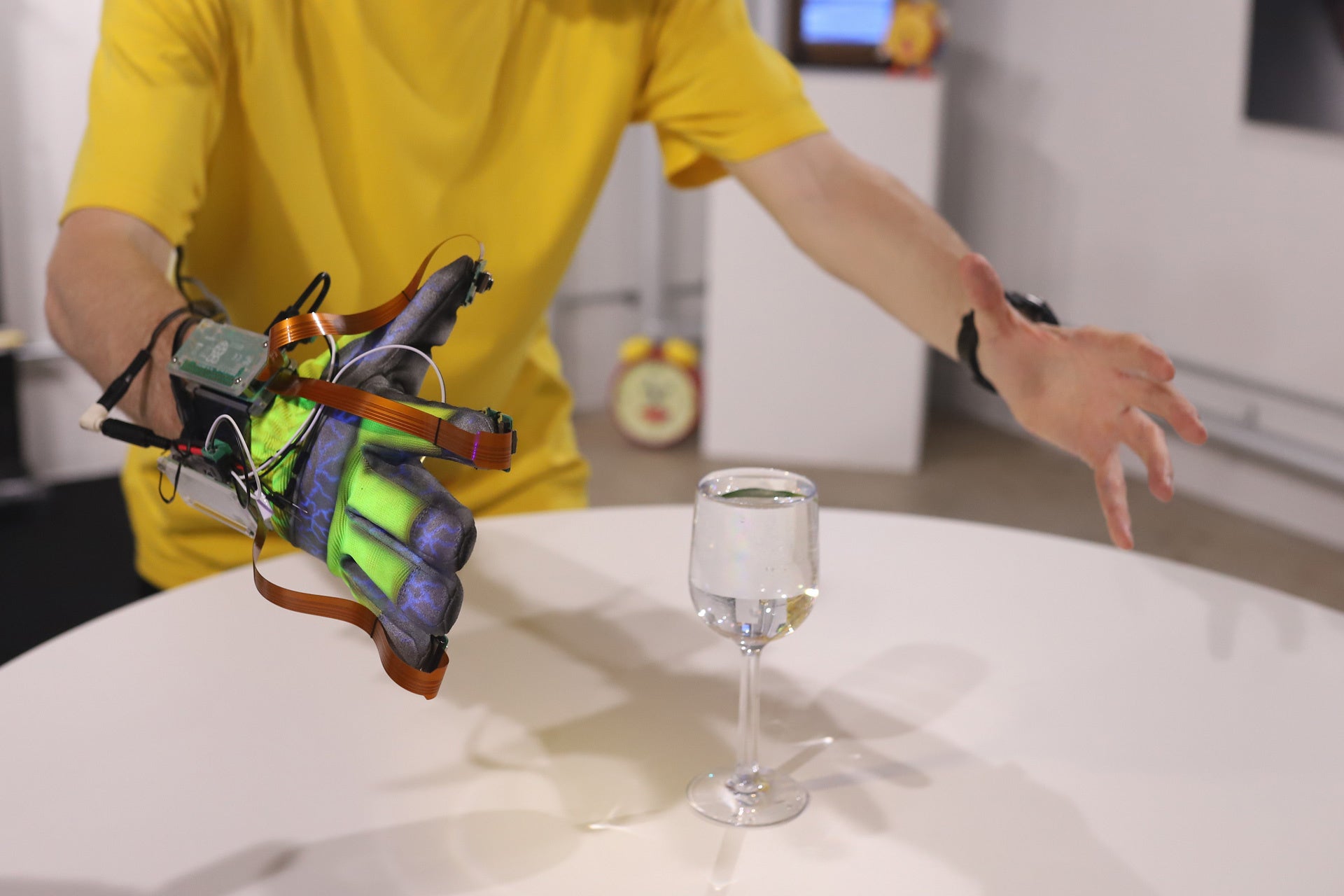 グローブ型3Dスキャンデバイス「3D SCAN GLOVE – IZUⅡ」のプロトタイプを発表
