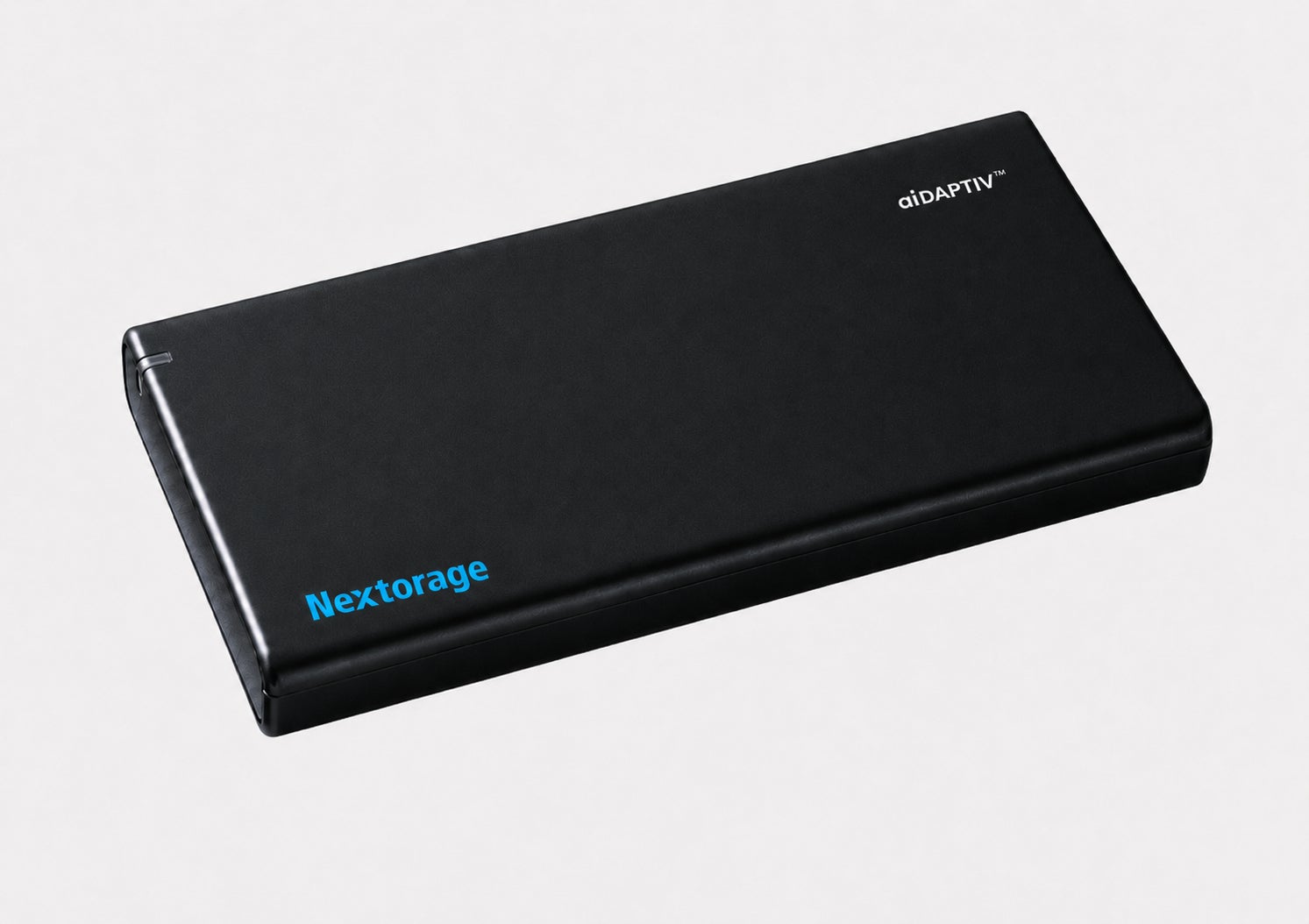 「aiDAPTIV™ Station（仮称）」すぐに使えるAI標準パッケージの搭載を見据え開発